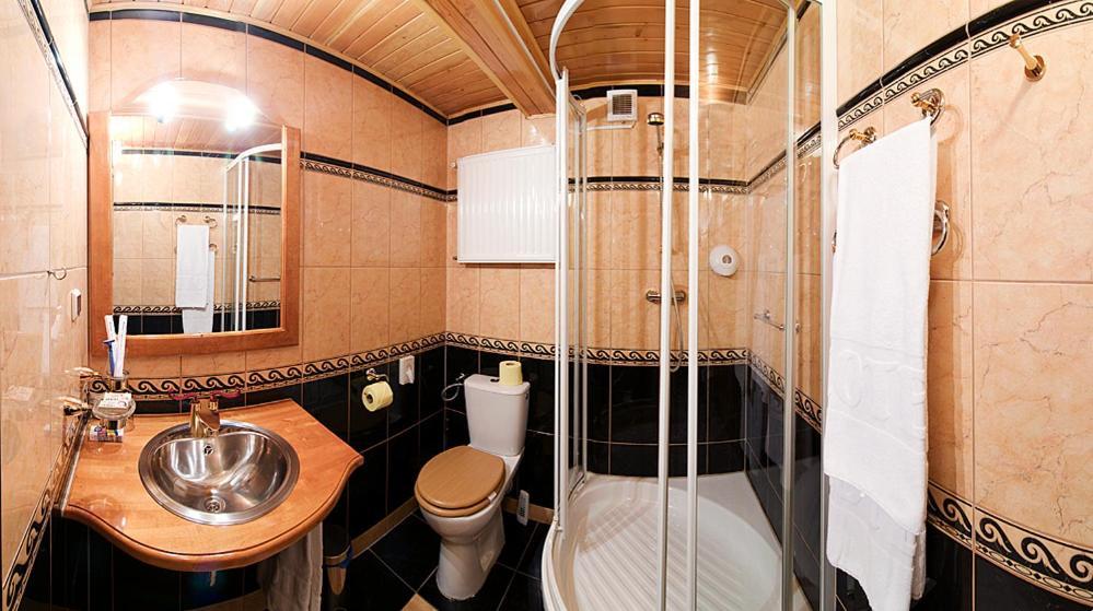 Pensjonat Galery Swiebodzice Phòng bức ảnh