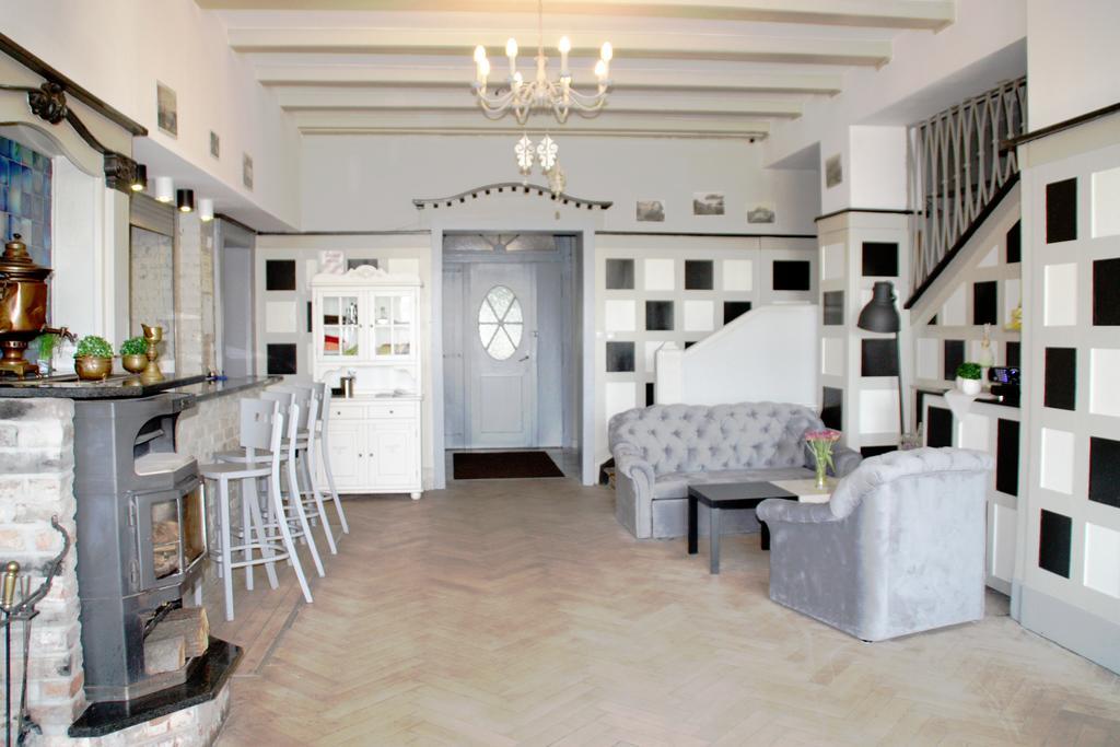 Pensjonat Galery Swiebodzice Ngoại thất bức ảnh